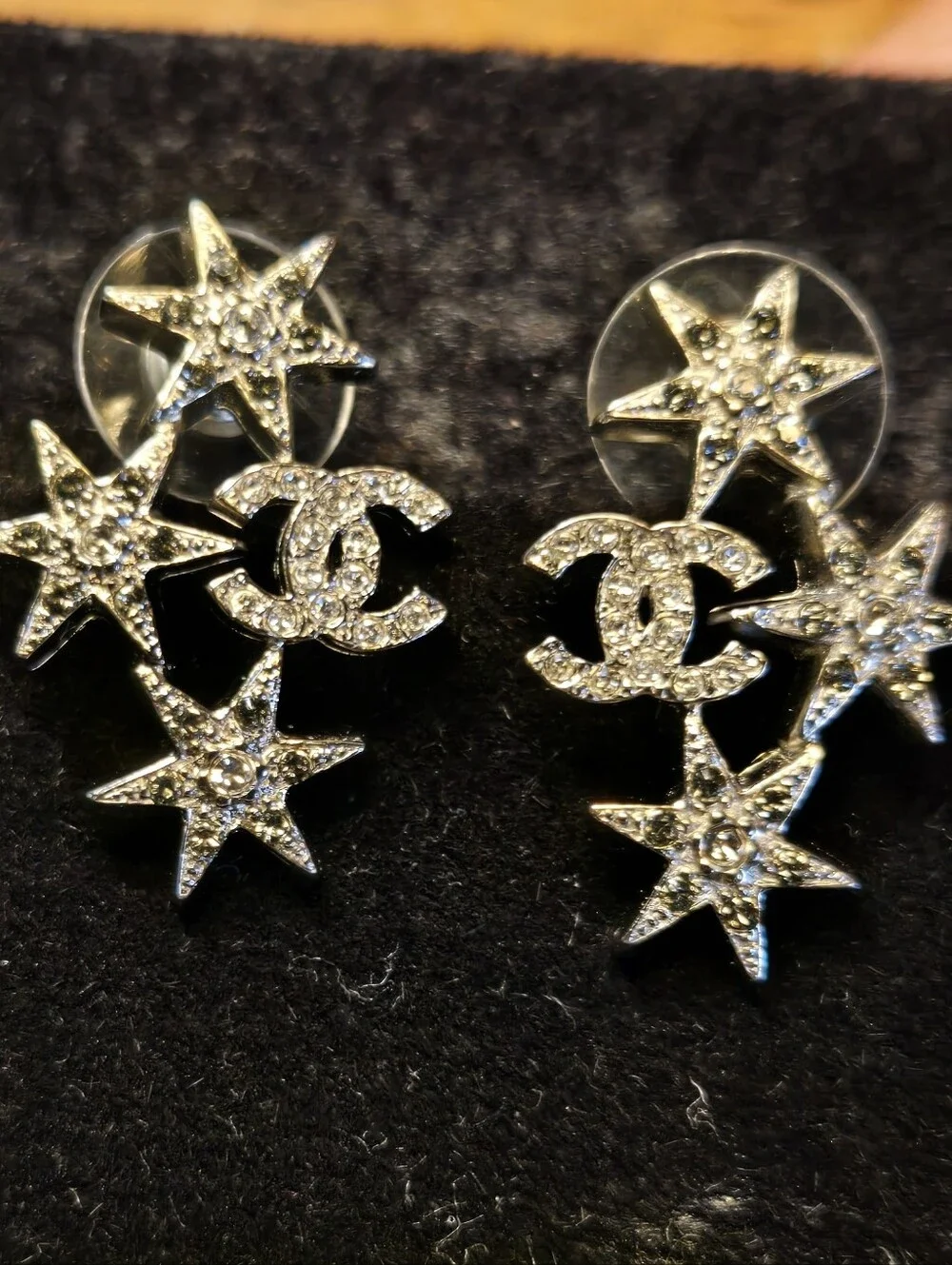 #147 CHANEL Star CC Earrings Silver, 2016 pierced - AUTHENTIC CHANEL